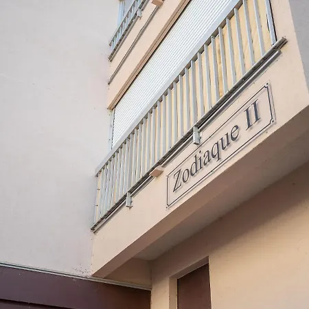 Le Zodiaque Ii-3 By Interhome Lejlighed Hyères